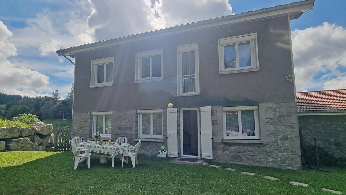 Marlhes Cottage | Cozy renovated cottage with private garden nestled in the heart of wild forests