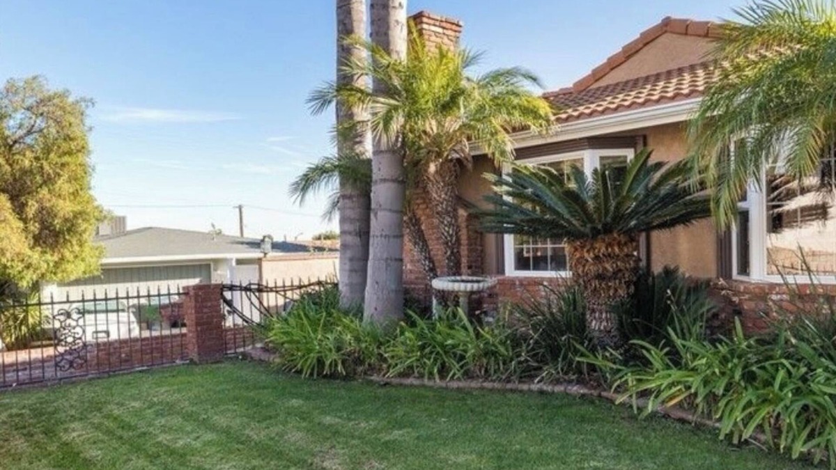 Northwest San Pedro House | Cozy Residential San Pedro Home with Beach Vibes