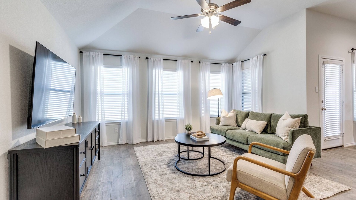Justin House | Cozy Retreat at 207 High Point Way in Justin, TX
