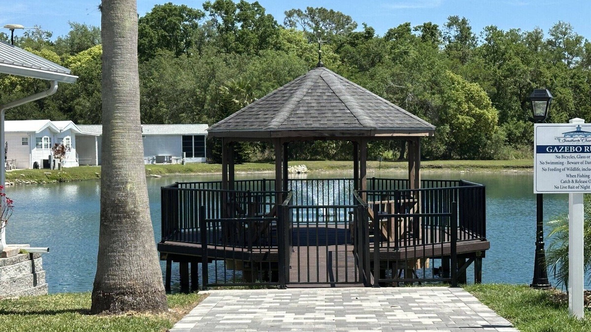 Zephyrhills South House | Cozy Retreat in a Charming Resort
