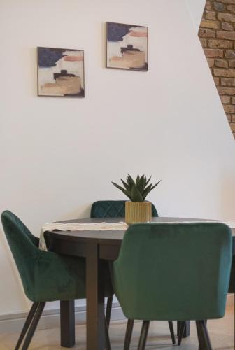 Kilburn Apartment | Cozy Retreat Near Downtown with Parking