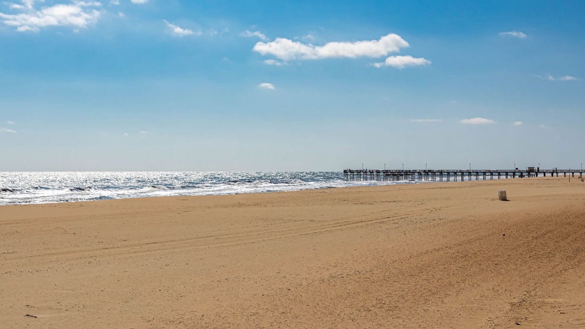 Sandbridge House | Cozy Retreat! Private Dock! Sandbridge Beach Access! WINTER RENTAL AVAILABLE