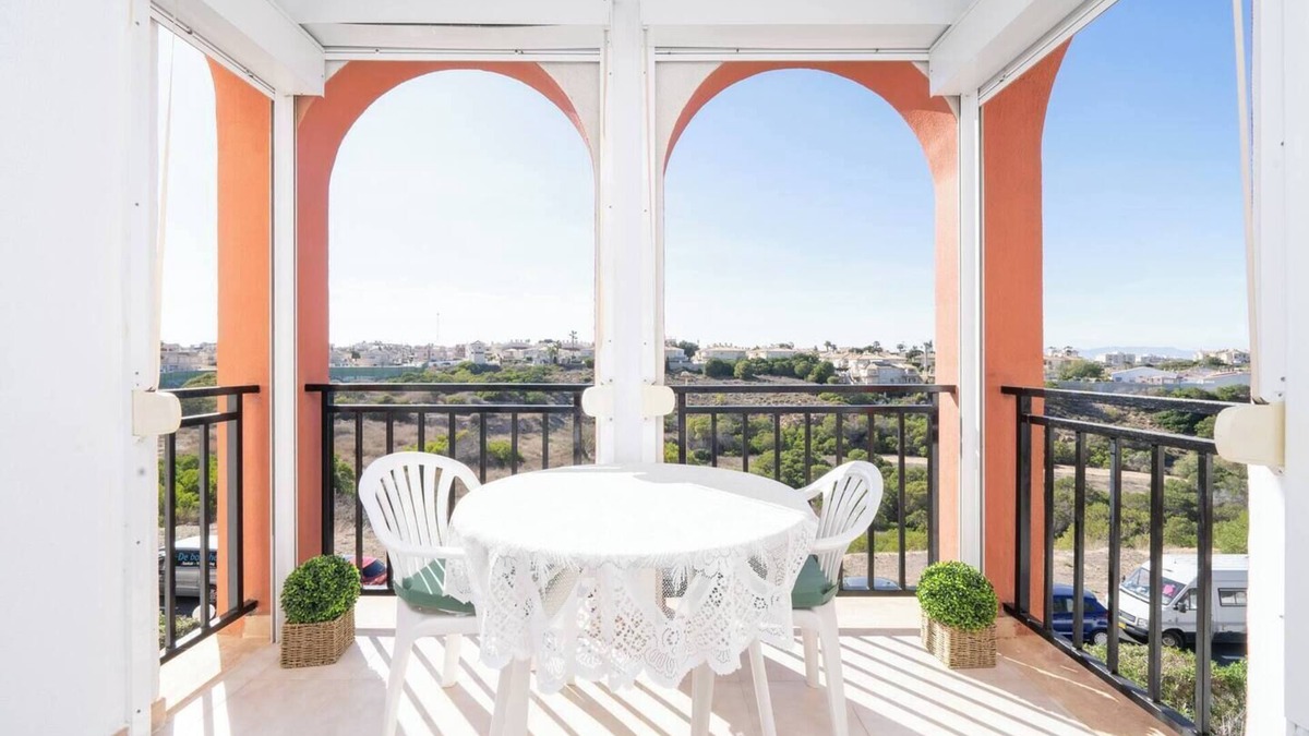 Torrevieja Apartment | Cozy Retreat – Walk to the Beach