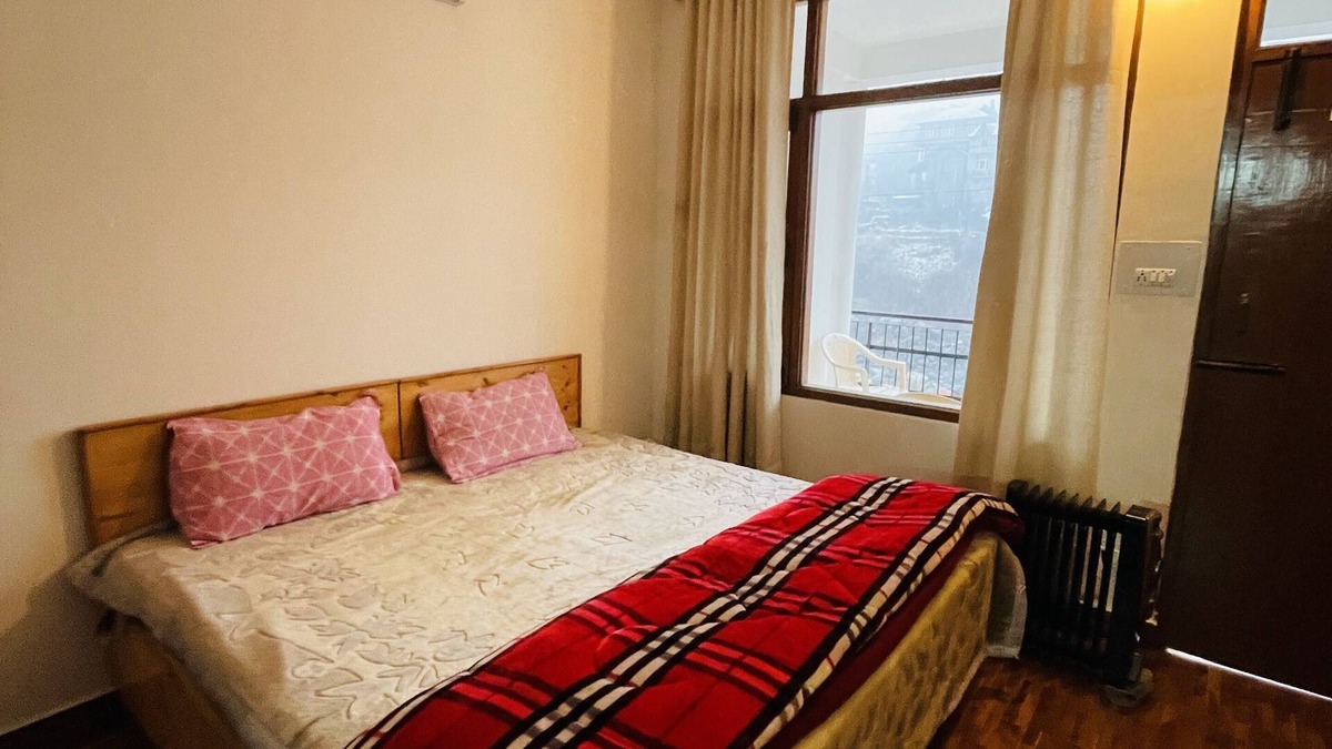 Manali Apartment | Cozy riverside Apartment in Manali | Dobhi-Naggar