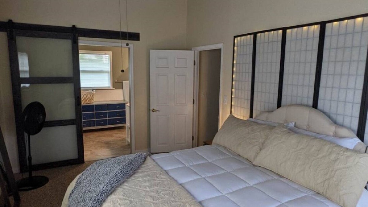 Braden River Cabin | Cozy riverside lodge on the edge of Bradenton and Sarasota
