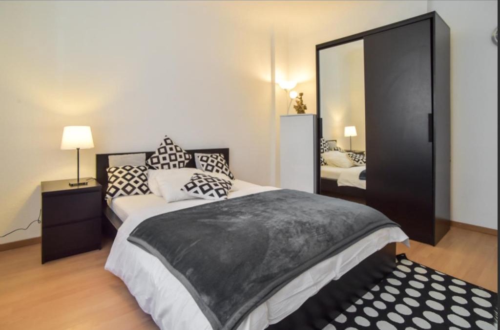 Heslach House | Cozy Room in Stuttgart near Center with shared Bathroom and Kitchen