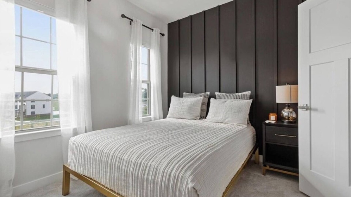 Montgomery Village House | Cozy room in a charming townhome in Montgomery Village with AC, WiFi