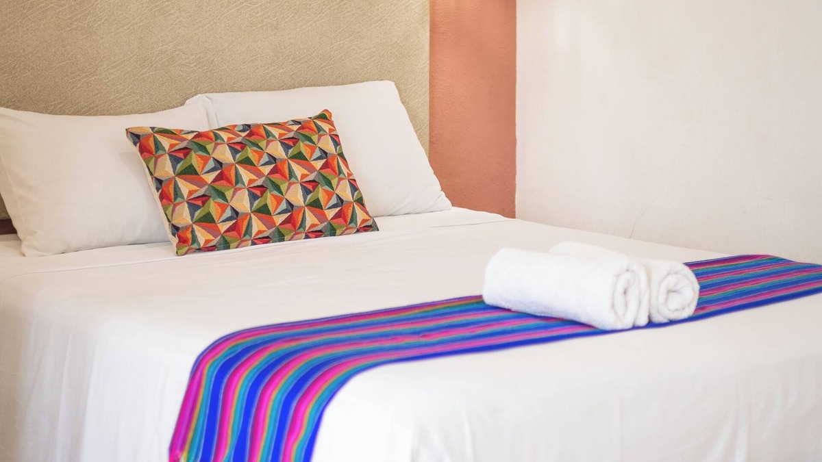 Chichen Itza - Valladolid Apartment | Cozy room with A/C, 5 streets to the central park