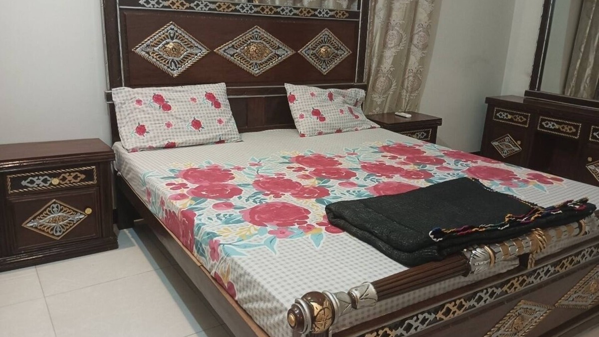 Karachi House | Cozy room with comfortable and peaceful area