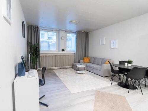 Kallio Apartment | Cozy roomy studio flat next to tram stop @ Kallio