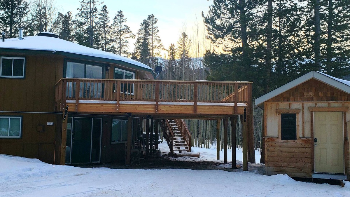 Breckenridge House | Cozy round house with huge hot tub, 4 bedrooms, sleeps 10 on Peak 7