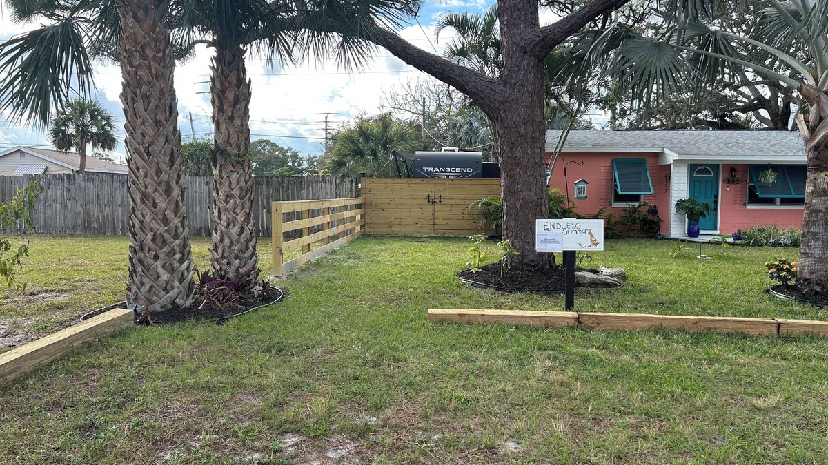 Tropic House | Cozy RV in Beach Art District in Melbourne with AC, WiFi, & Pet-Friendly!