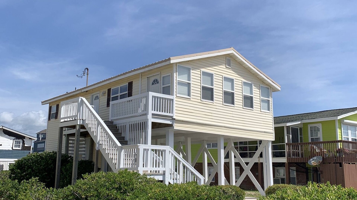 Ocean City Beach House | Cozy, Sea View Cottage just steps away from the ocean!