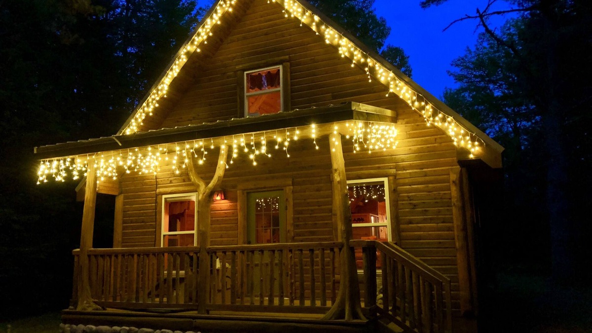 Munising Cabin | Cozy, Secluded, Year-Round Cabin Rental With A Hot Tub!