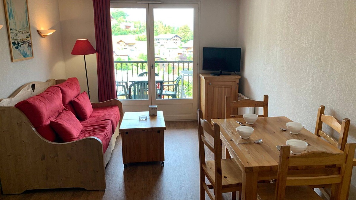 Saint-Gervais-les-Bains Apartment | Cozy Ski-In/Ski-Out Apartment with Pool, Sleeps 4, Near Saint-Gervais Gondola