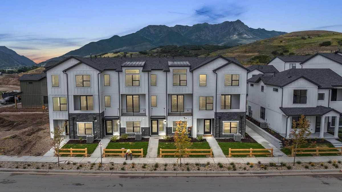 Mountain Green House | Cozy Ski Retreat Minutes From Snowbasin