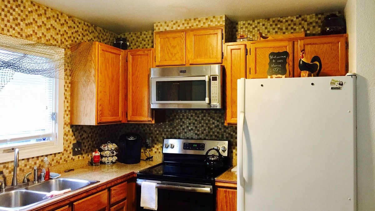 Abbott Loop House | Cozy South Anchorage Home, Few miles to Flat Top and Hill Top Ski Area