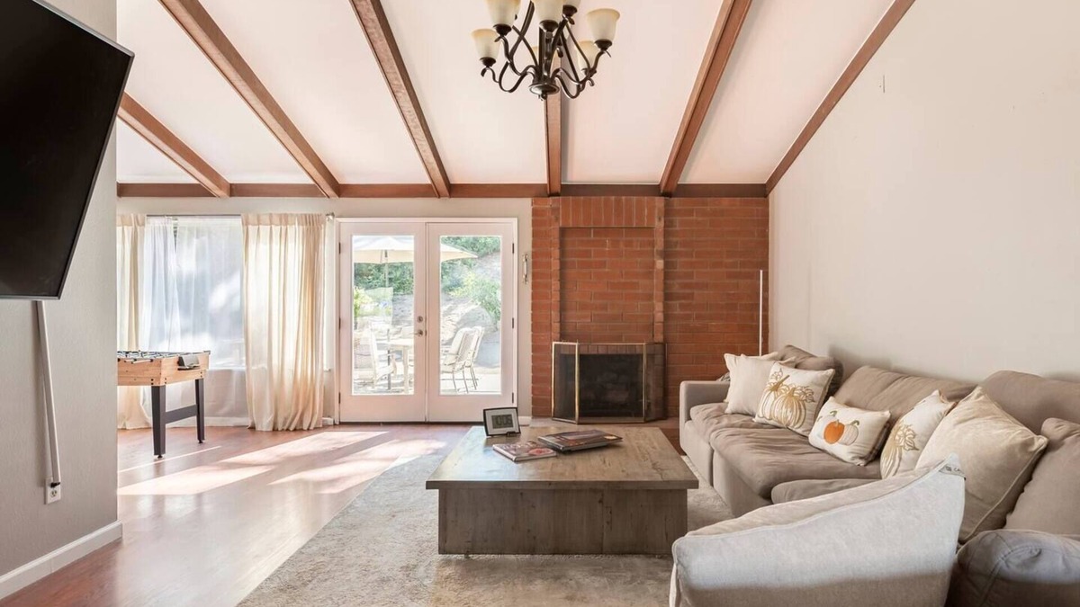 Rancho Bernardo House | Cozy Spacious Home w/fireplace, close to attractions! Poway/Rancho Bernardonn