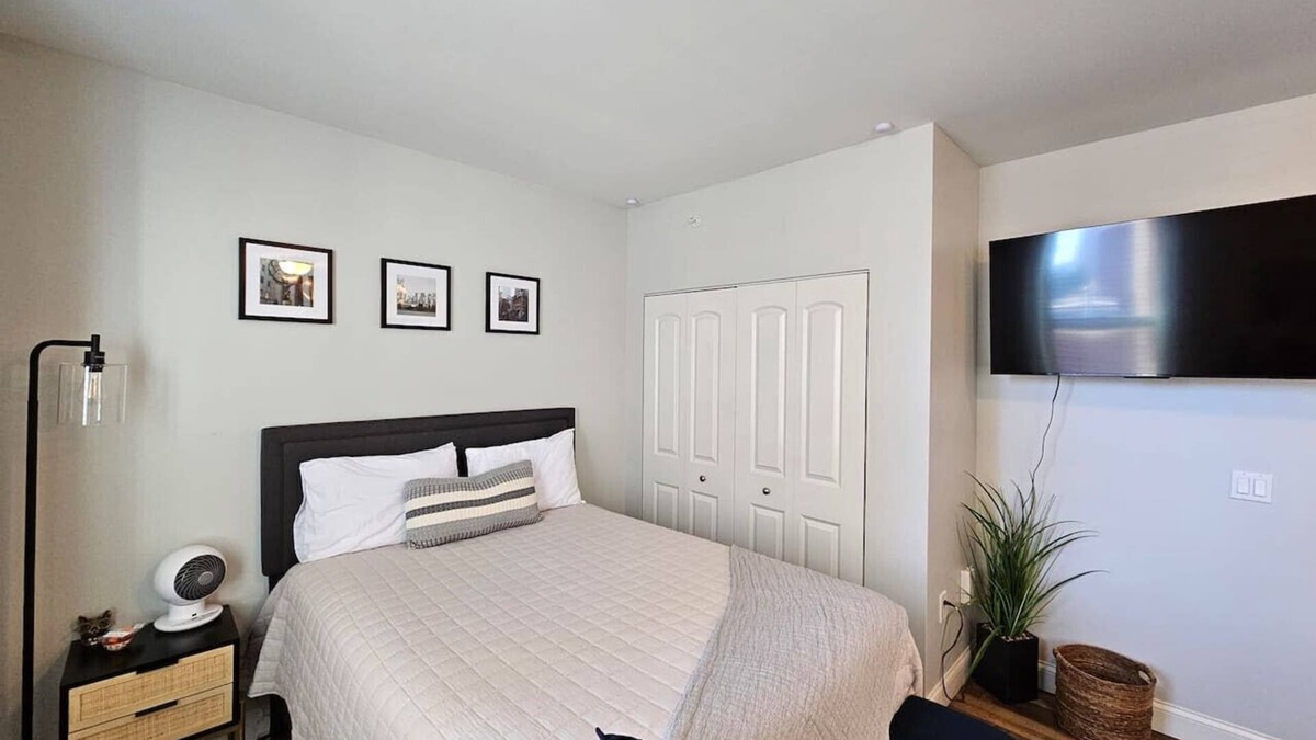 Champaign Apartment | Cozy Stay at the Inman - 214