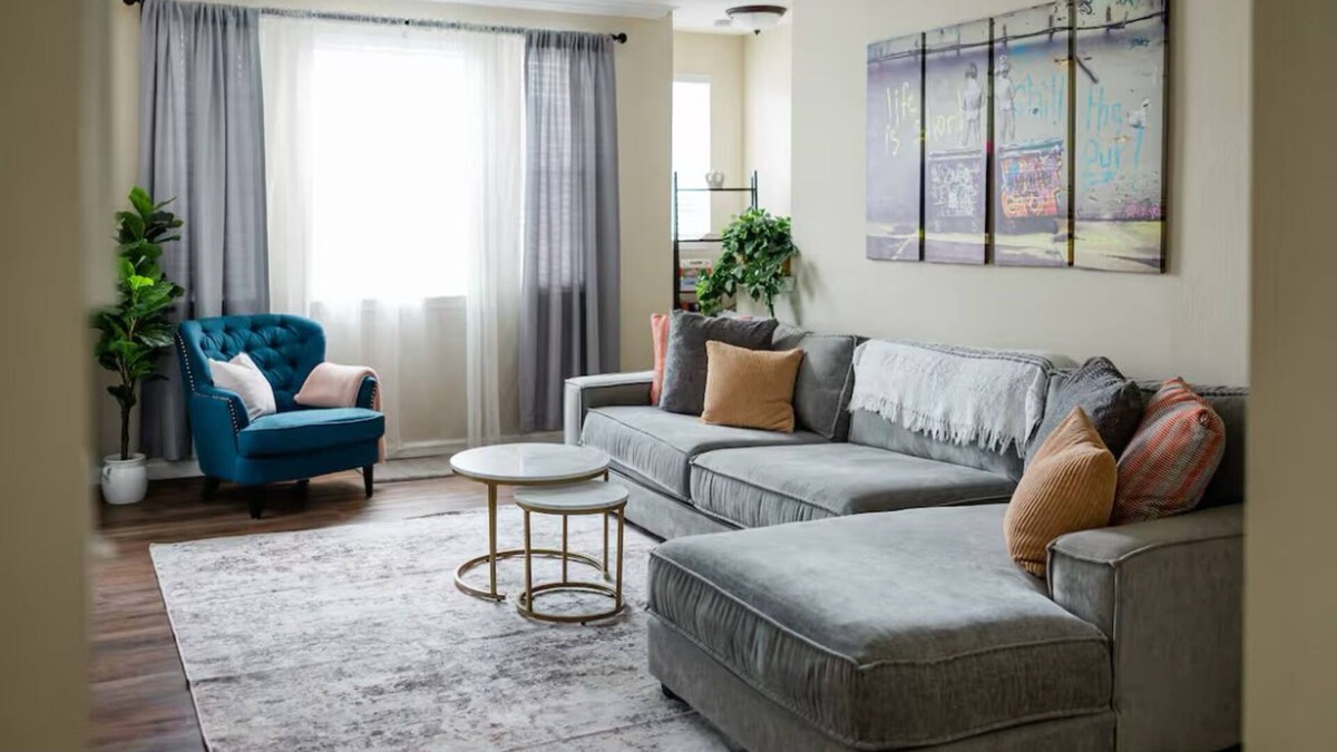 Southside Condo | Cozy stay in the heart of Jax.