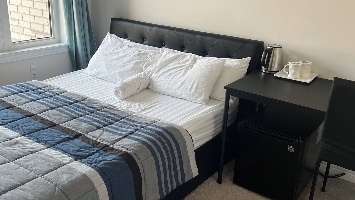 Guelph House | Cozy stay near Guelph's best