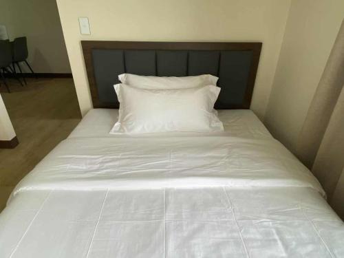 Luzon Apartment | Cozy Stay with 2beds-Gentry 2mins to Okada- 6B