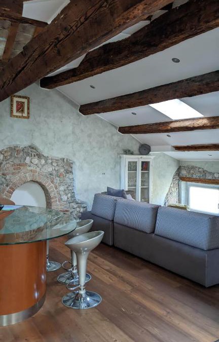 Udine Apartment | Cozy stone house