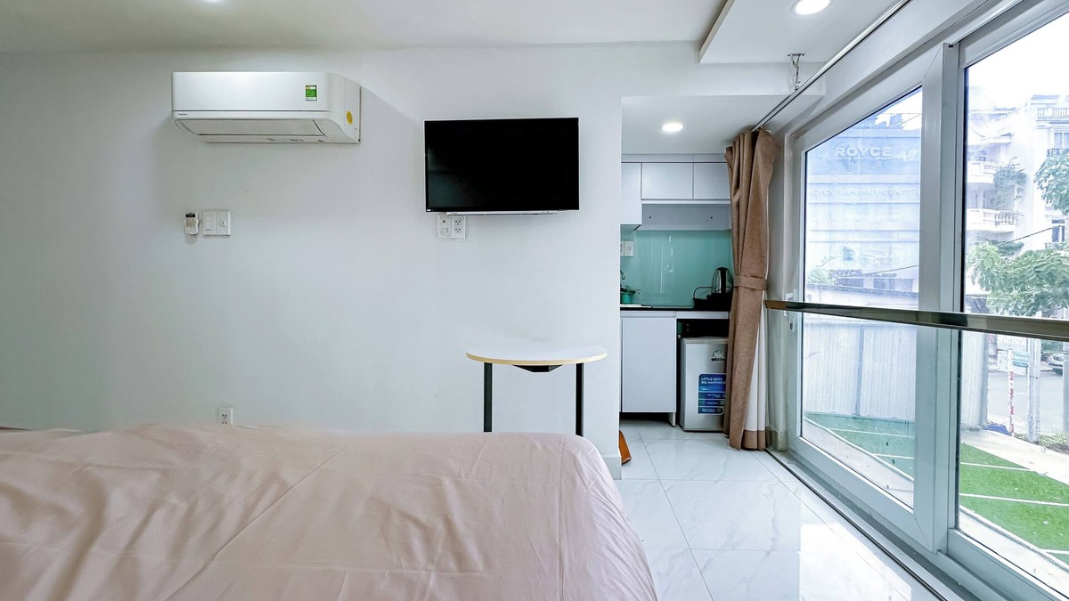 Phu My Hung Apartment | Cozy studio in D7 with chill rooftop