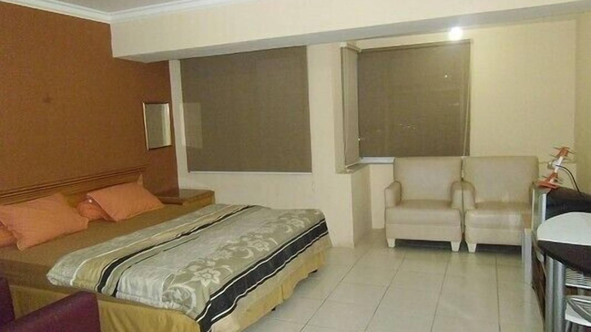 Pinang Apartment | Cozy Studio Apt w Great Location-GWR2910