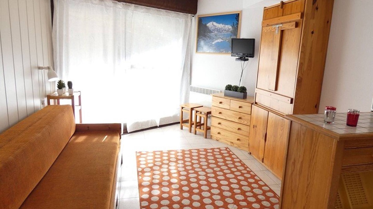 Saint-Lary-Soulan Apartment | Cozy studio for 4 in Saint-Lary-Soulan, balcony, near slopes