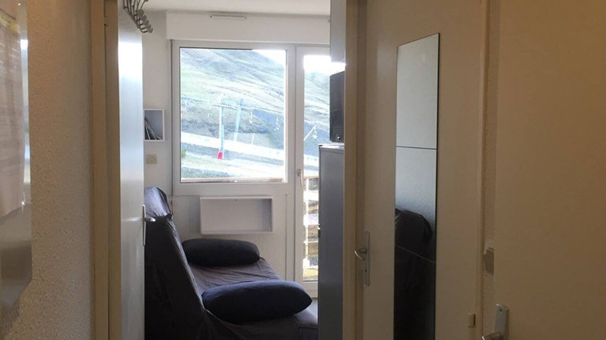 Arette Apartment | Cozy Studio for 4 at Foot of Slopes, Balcony, Ski Locker, Free Parking, Near Shops, Arette