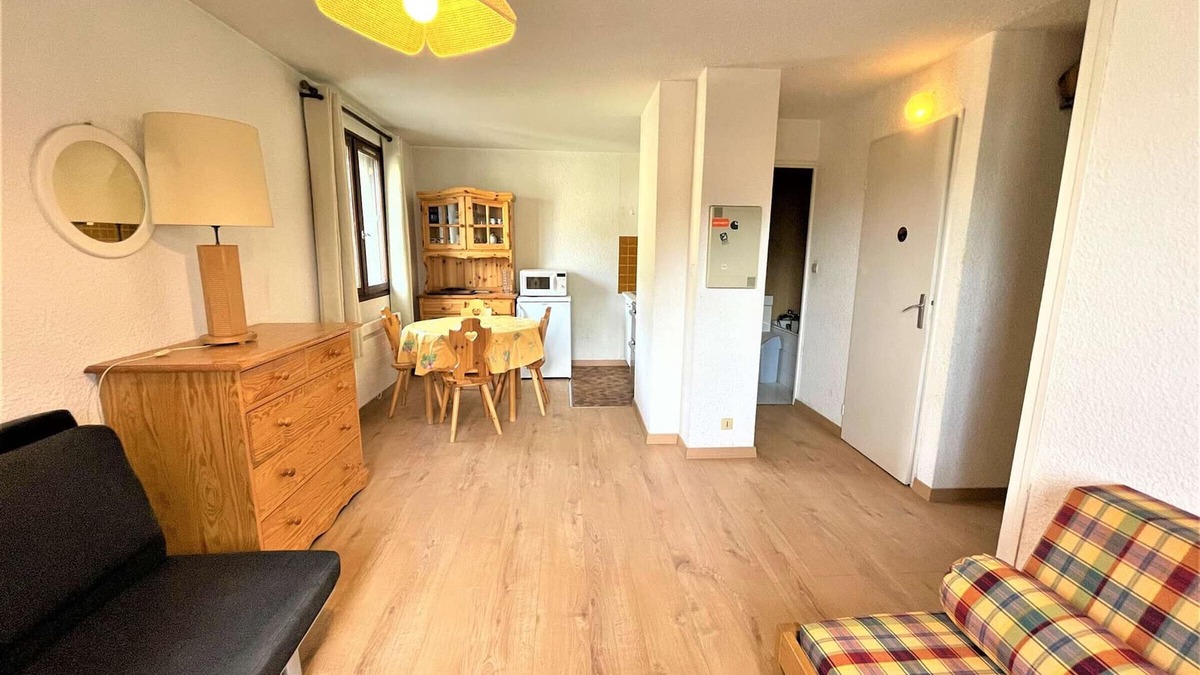 La Salle-les-Alpes Apartment | Cozy Studio with Mountain Corner - 4 Sleeps, Near Slopes & Shops, La Salle Les Alpes