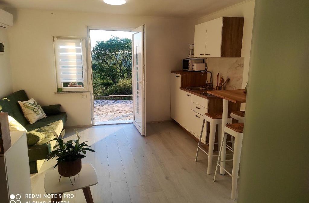 Ripenda Verbanci Apartment | Cozy studio in Ripenda Verbanci 24 m² with private garden