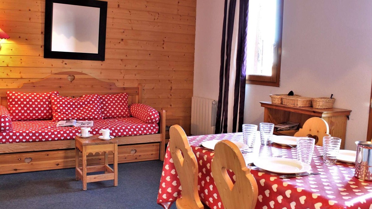 Risoul Apartment | Cozy Studio in Risoul 1850, Ski-In/Ski-Out, Pool, Sauna, & Free WiFi