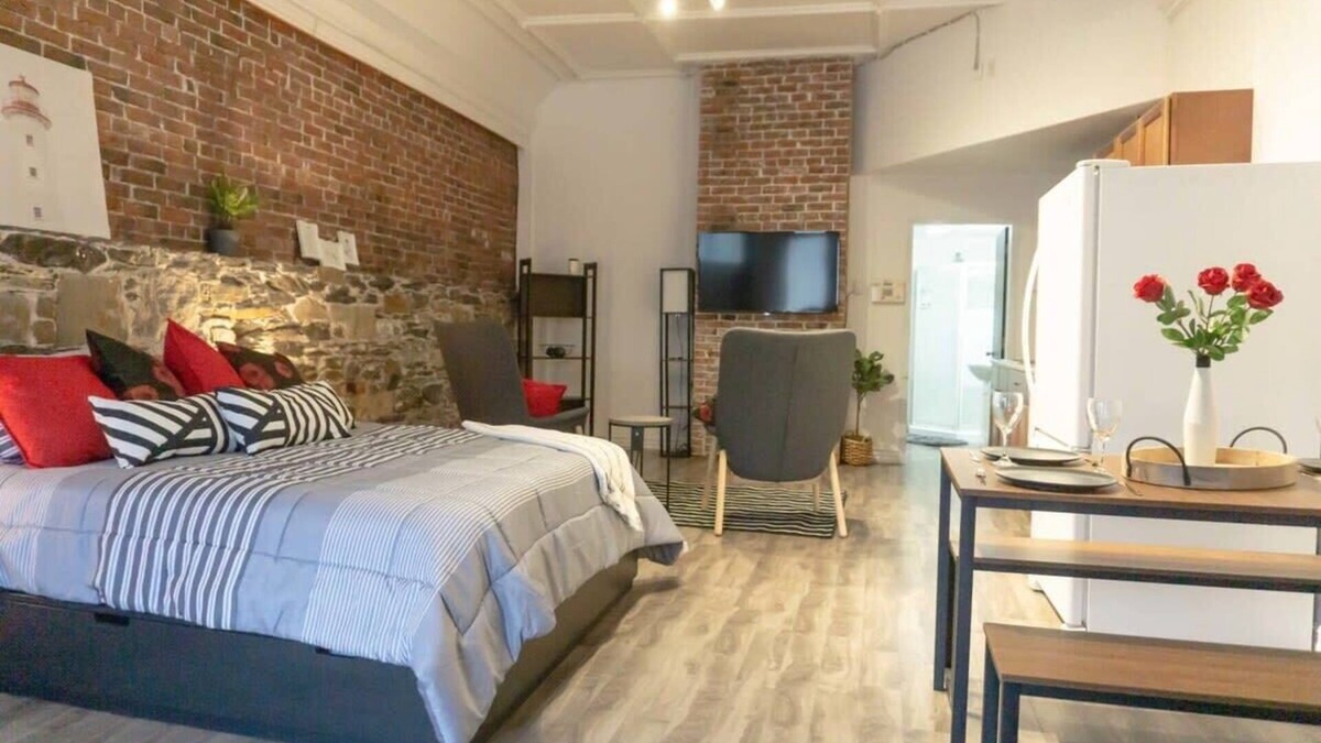 Saint John Apartment | Cozy Studio In the Heart Uptown Saint John! Parking Coffee