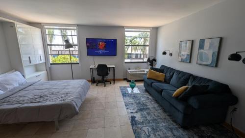 Flamingo/Lummus Apartment | Cozy studio, walk to the beach, restaurants, bars