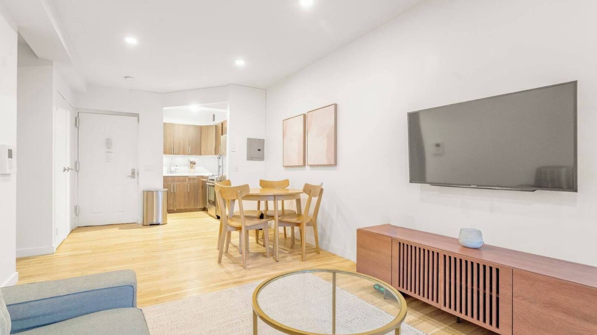 Lower East Side Apartment | Cozy & Stylish 2BR NYC Getaway in the Heart of Downtown
