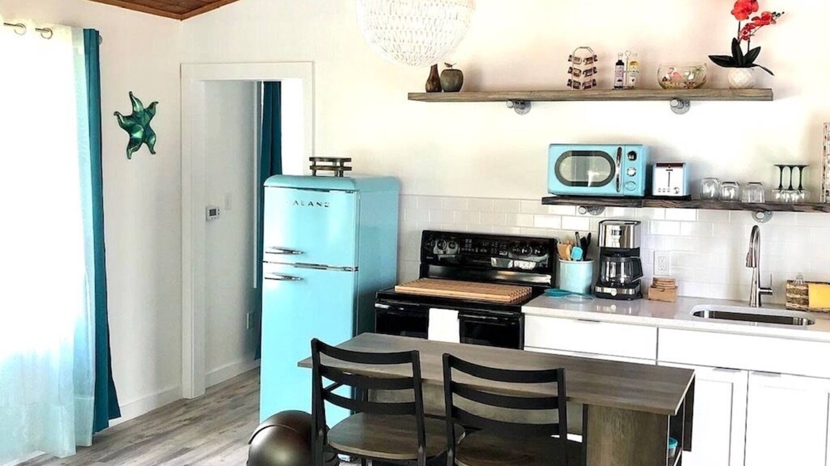 Elkton Cabin | Cozy & stylish cottage w/pool, St. Augustine