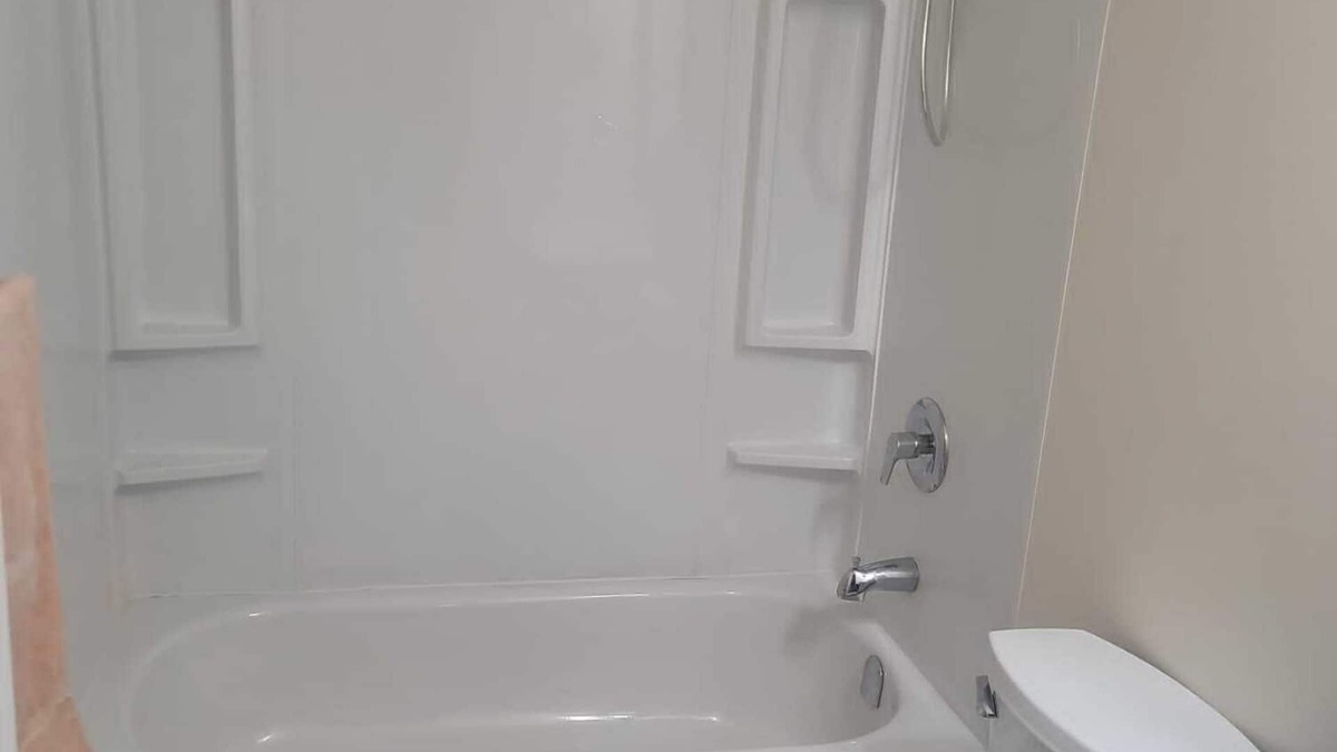 Regina Apartment | Cozy & Stylish One Bedroom Suite @ Harbor Landing