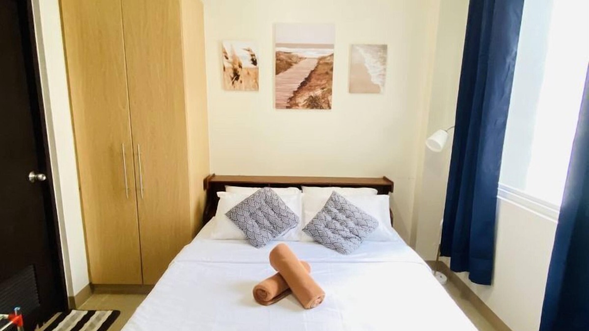 Iloilo Apartment | Cozy & Stylish Stay with Pool Access in Iloilo