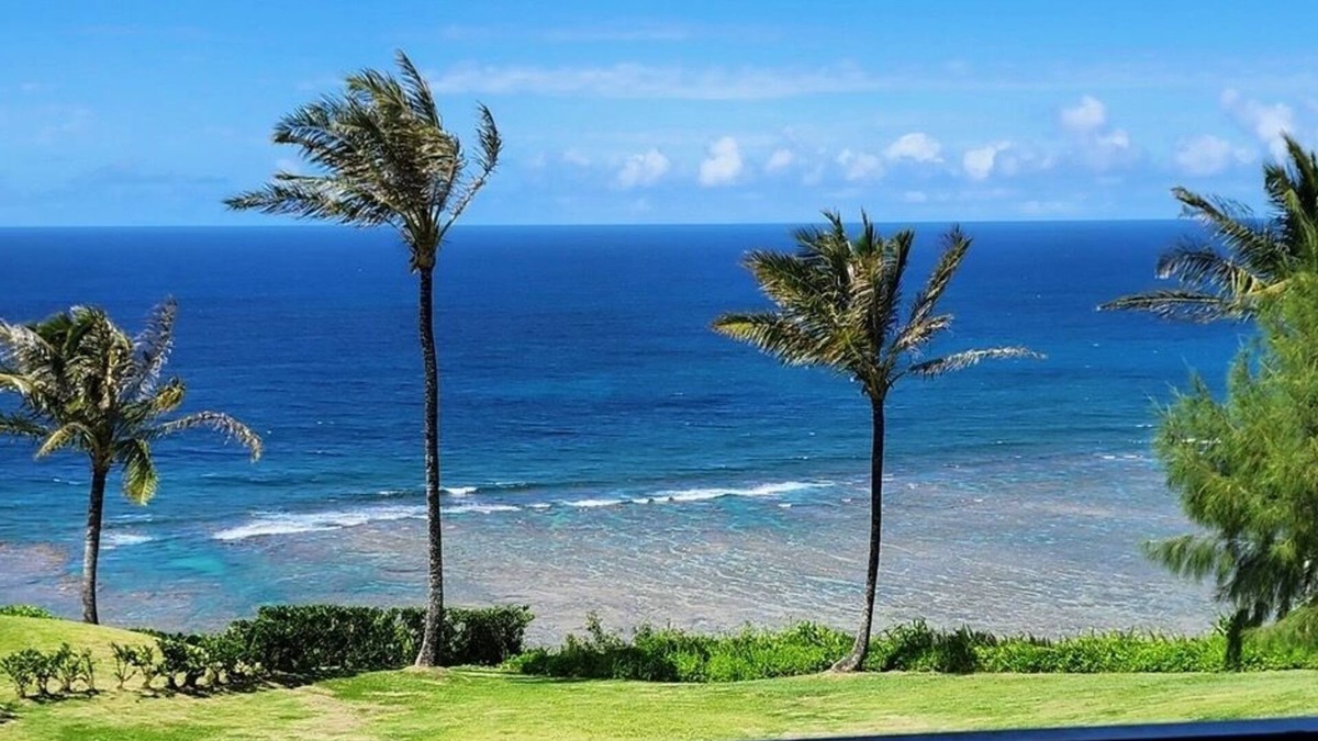 Princeville Condo | Cozy suite with lovely ocean views, washer/dryer & furnished lanai - near dining