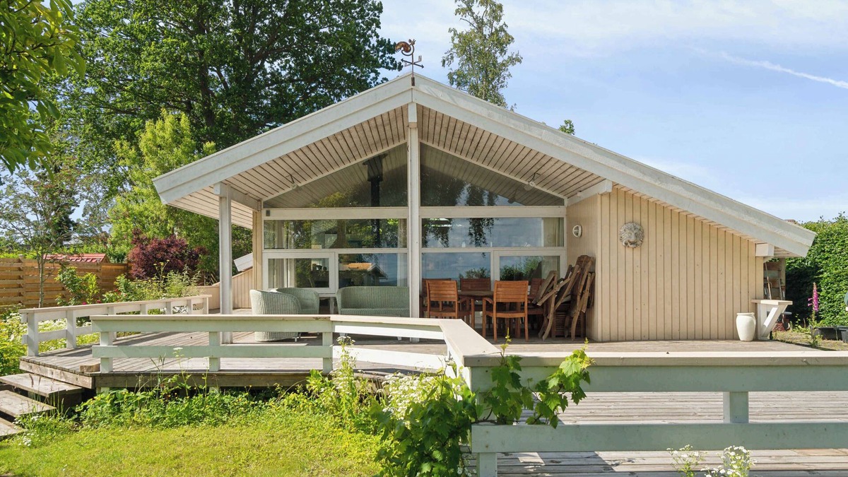 Strøby Ladeplads House | Cozy summer house with full sea view