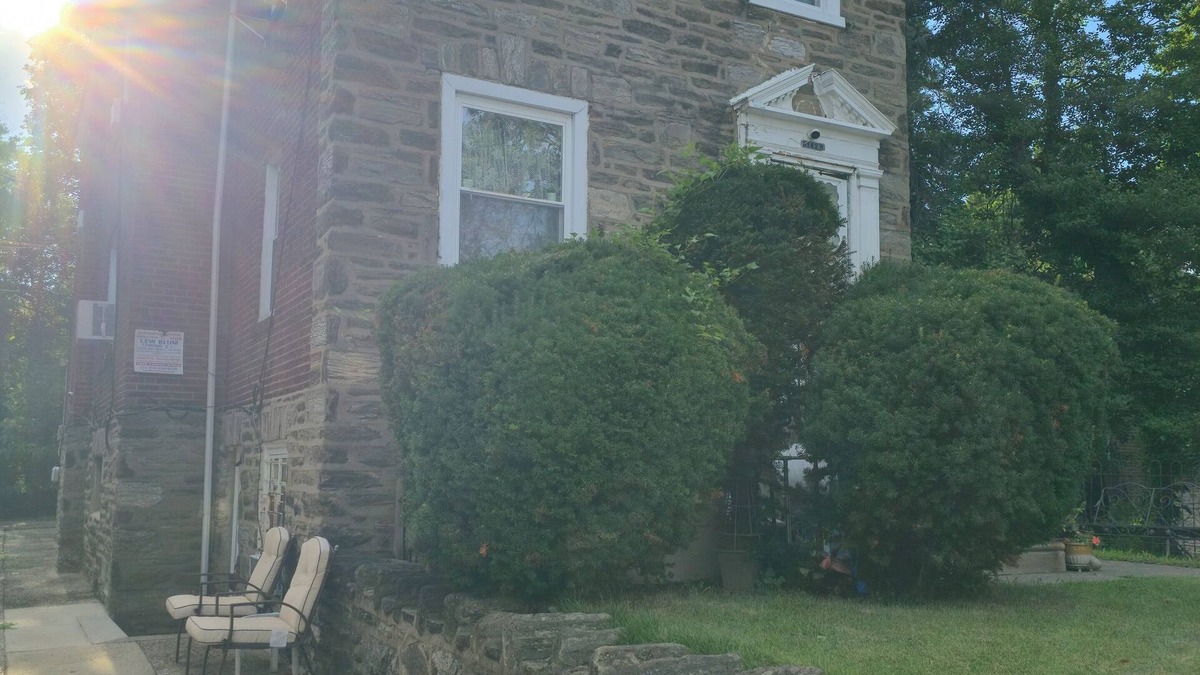 Olney-Oak Lane Apartment | Cozy Sunny Studio near Einstein Hospital with Quick Access to Transit