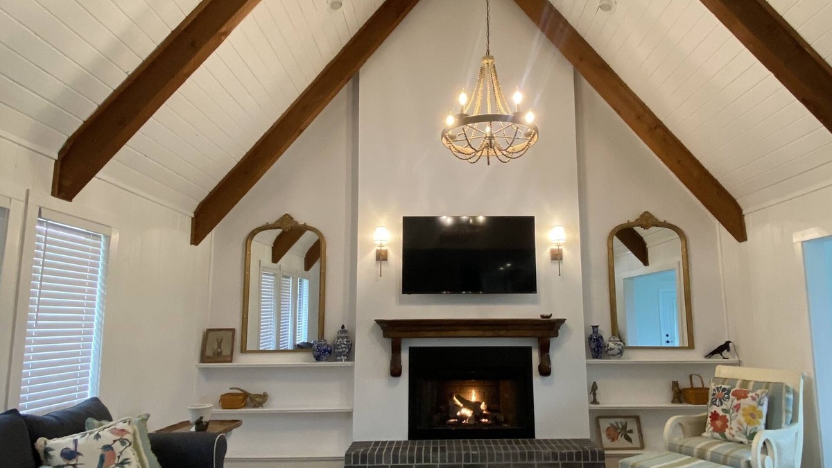 Tavares House | Cozy Tavares home in with heated pool on the canal