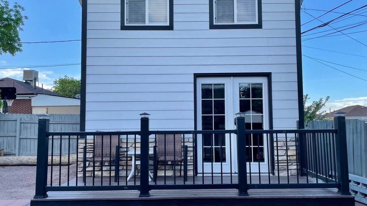 Twin Lakes House | Cozy Tiny Home Near Downtown Denvernn