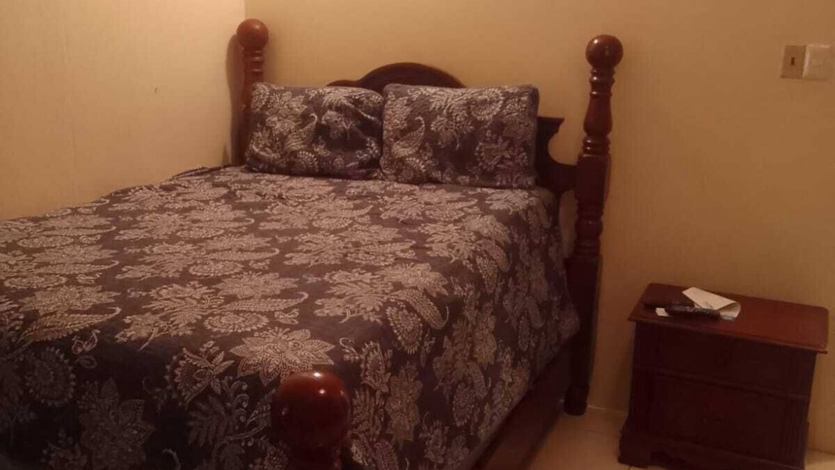 Crown Point Apartment | Cozy Tobago apartment. Close to beaches and local restaurants.