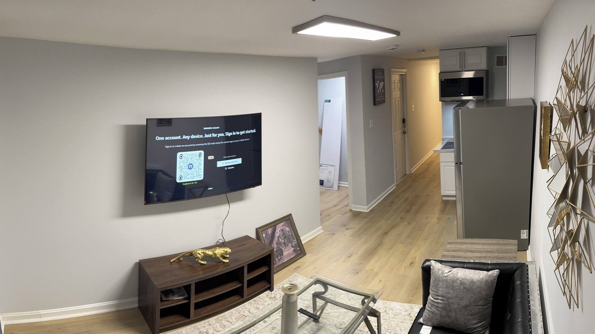 Montpelier House | Cozy townhome with WiFi and AC in lovely Laurel