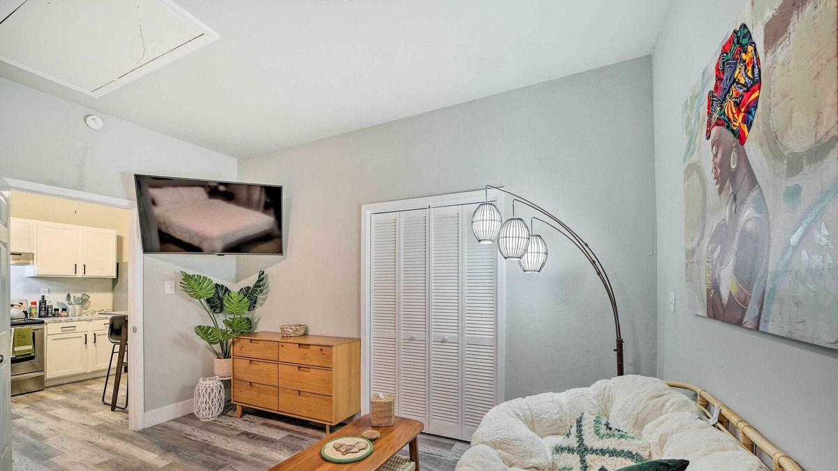 Turner Park Apartment | Cozy Tulsa Vacation Rental w/ Fenced Yard!