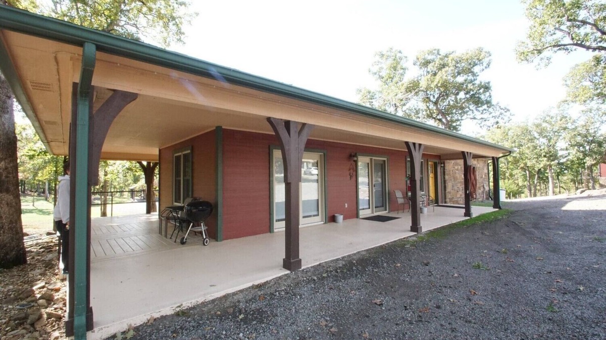 Cookson Cabin | Cozy Turtle cabin @ Lake Tenkiller