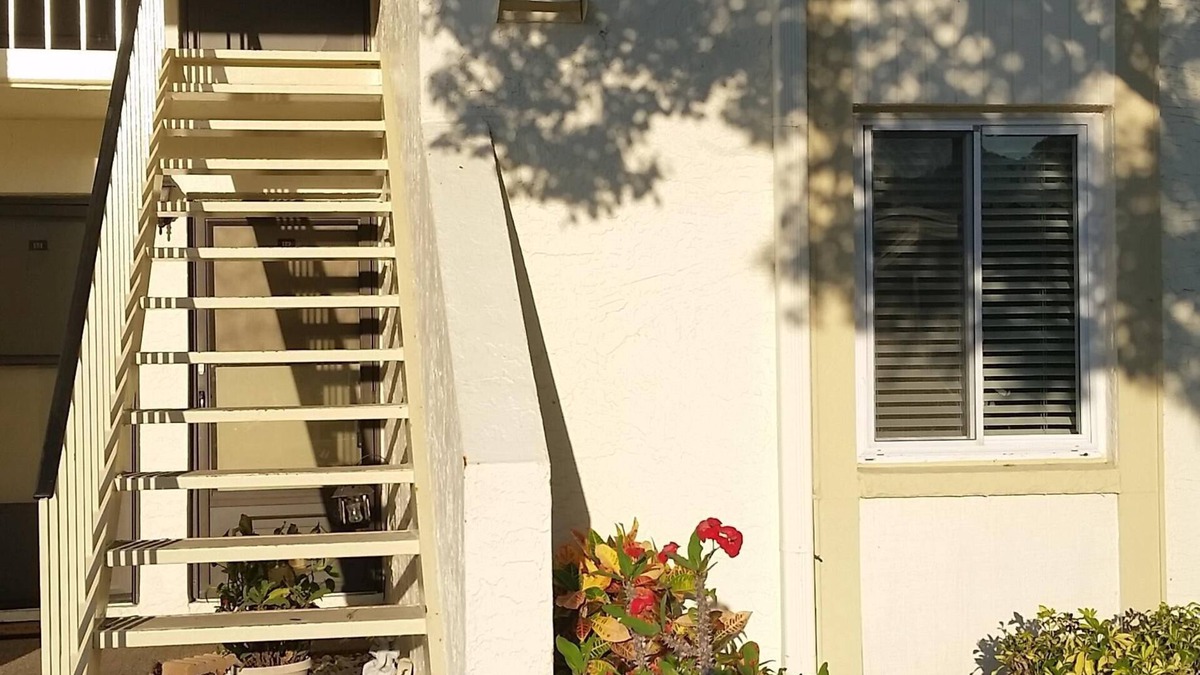 East Lake Woodlands Condo | Cozy Two Bedroom Condo Tucked Away In The Serene Settings Of East Lake Woodlands
